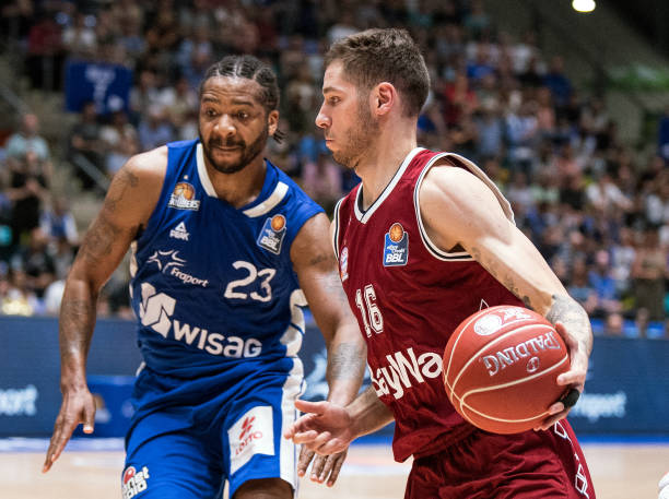 私下场合强 私下场合强