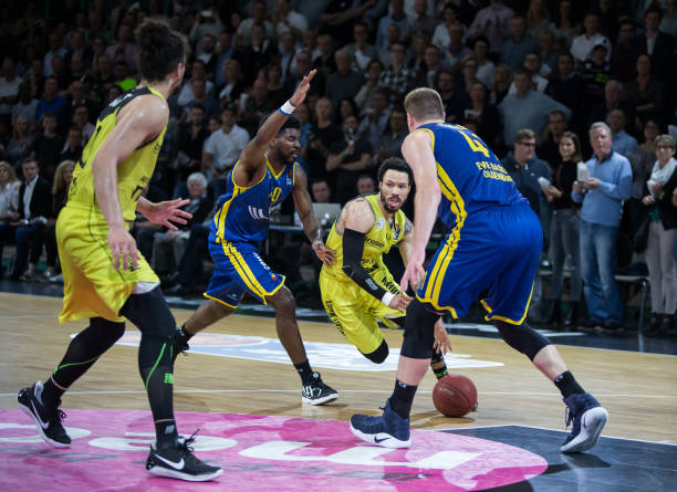 卫的站位与 卫的站位与